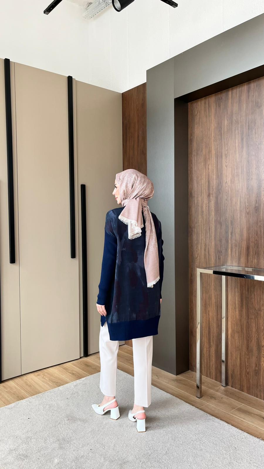 Triko Kollu Desenli Tunik