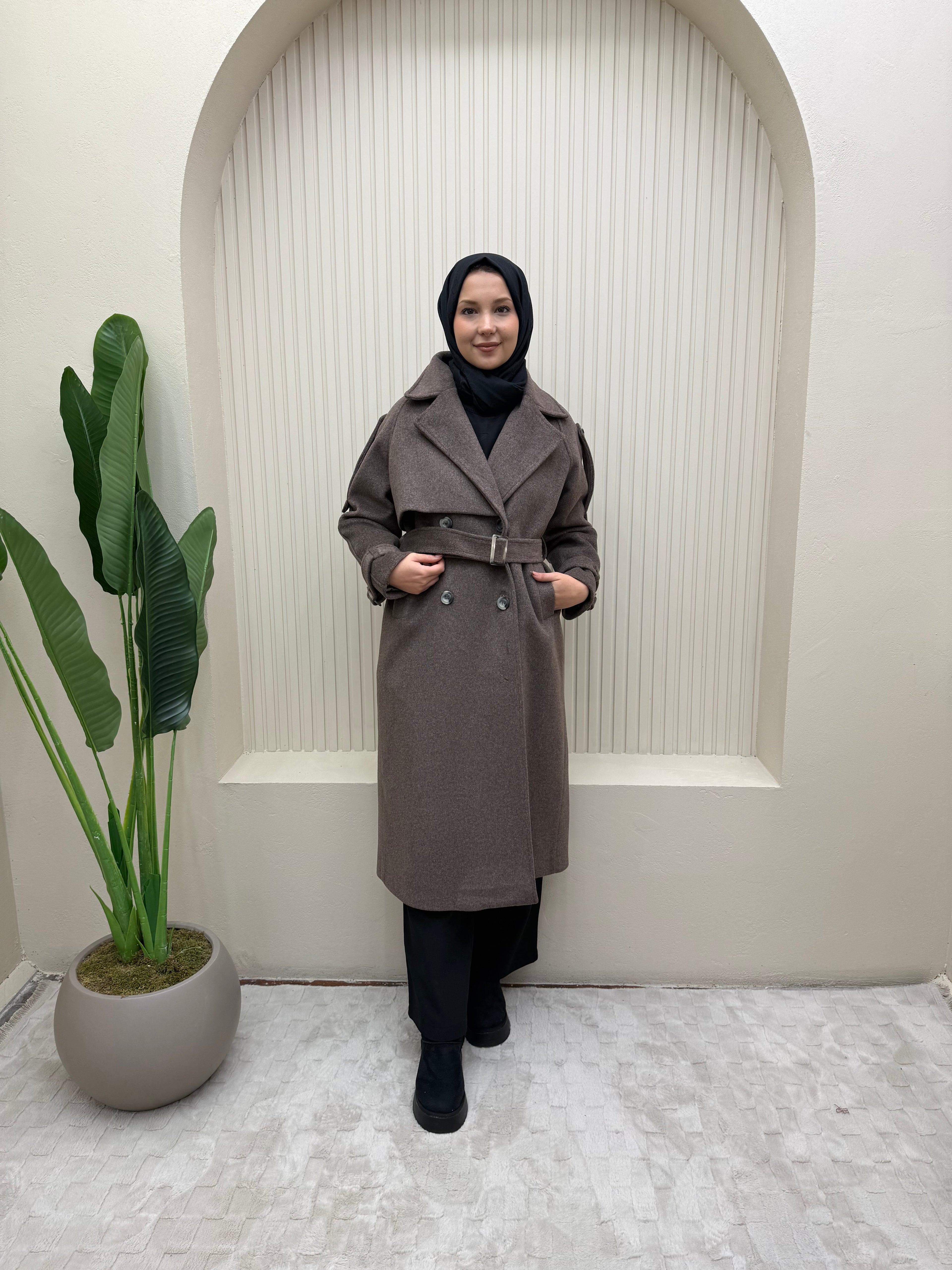 Kaşmir Kaban Apolet Ve Pelerin Detaylı