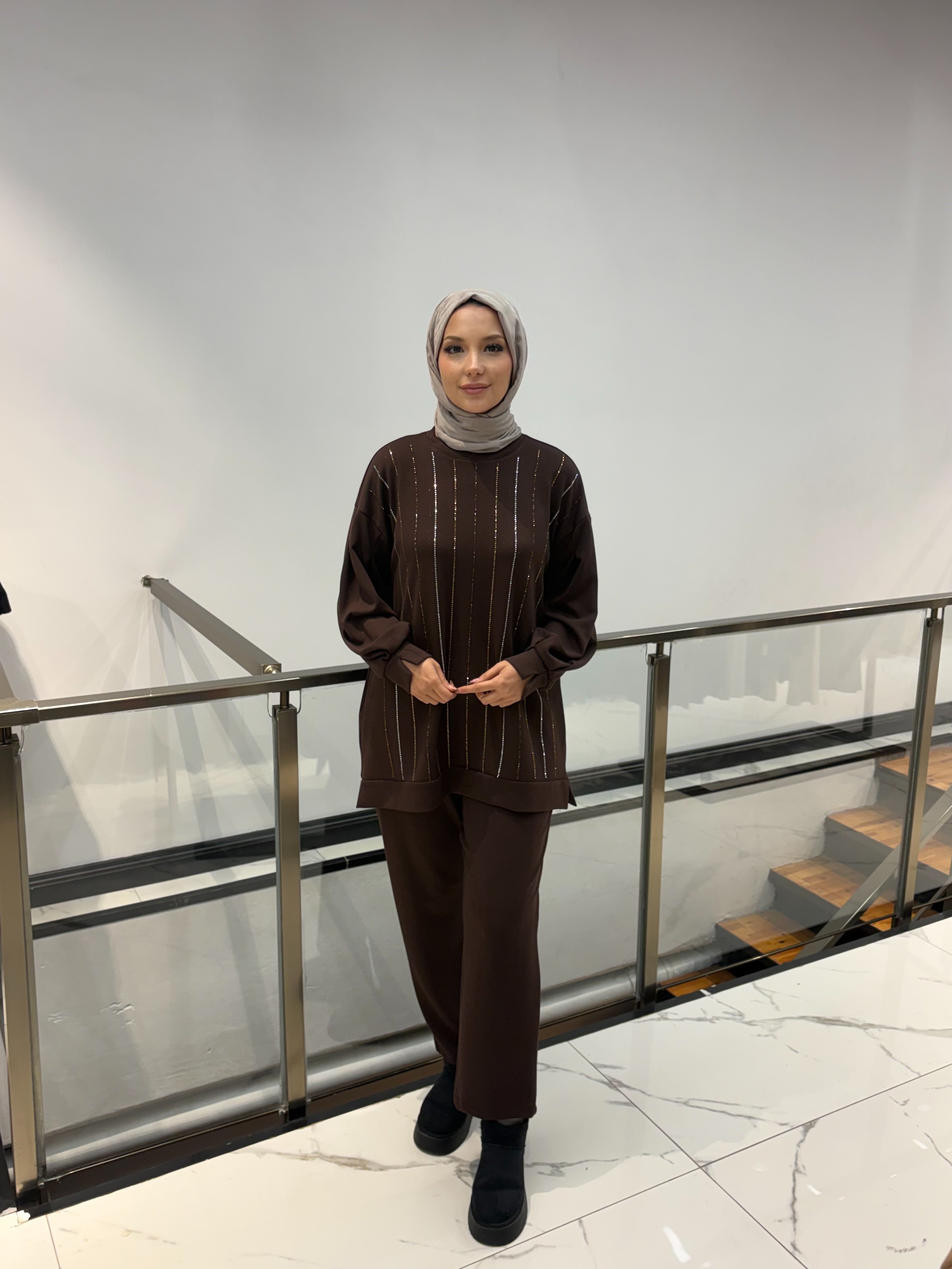 Taşlı Işıltılı Takım