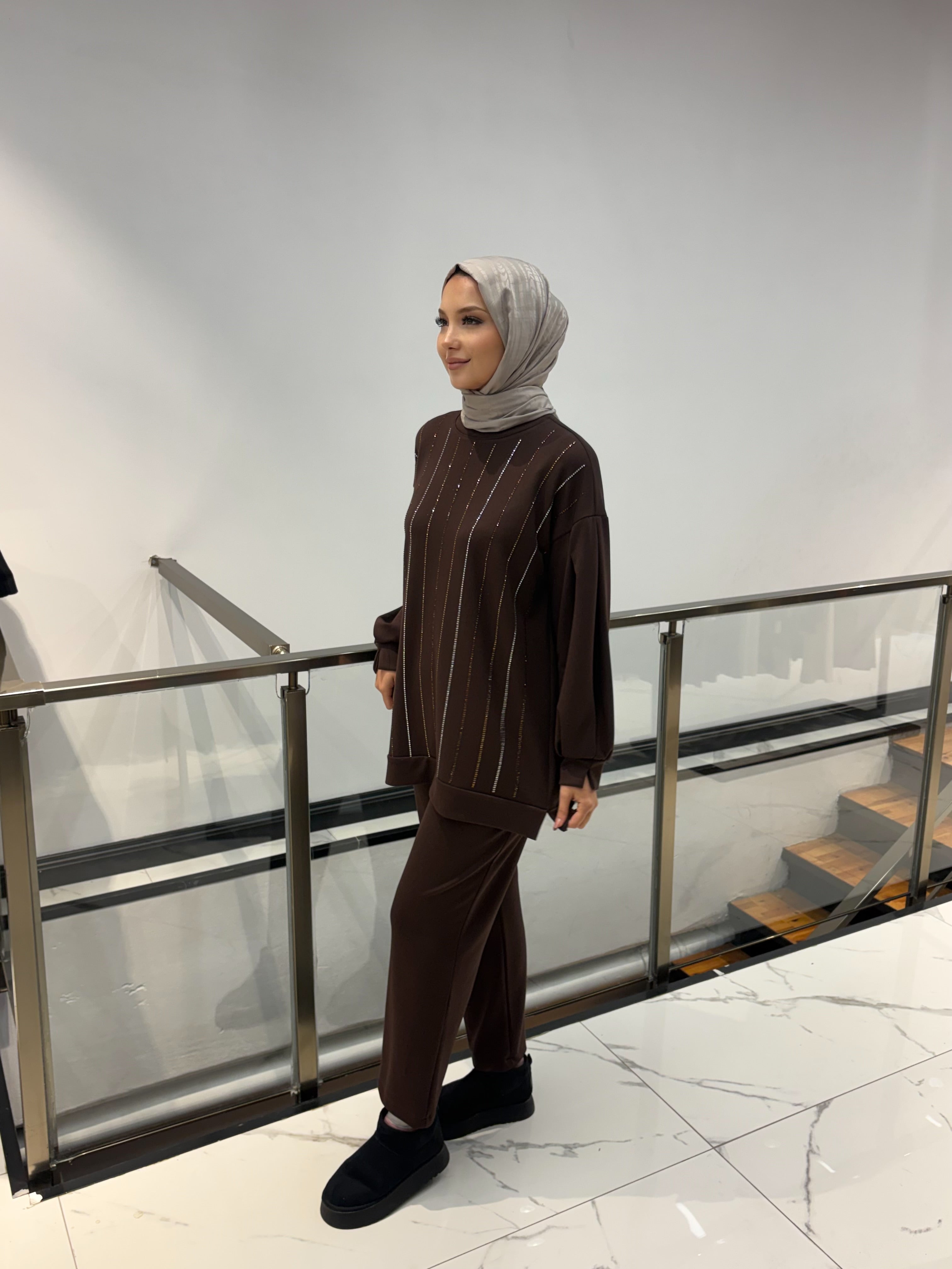 Taşlı Işıltılı Takım