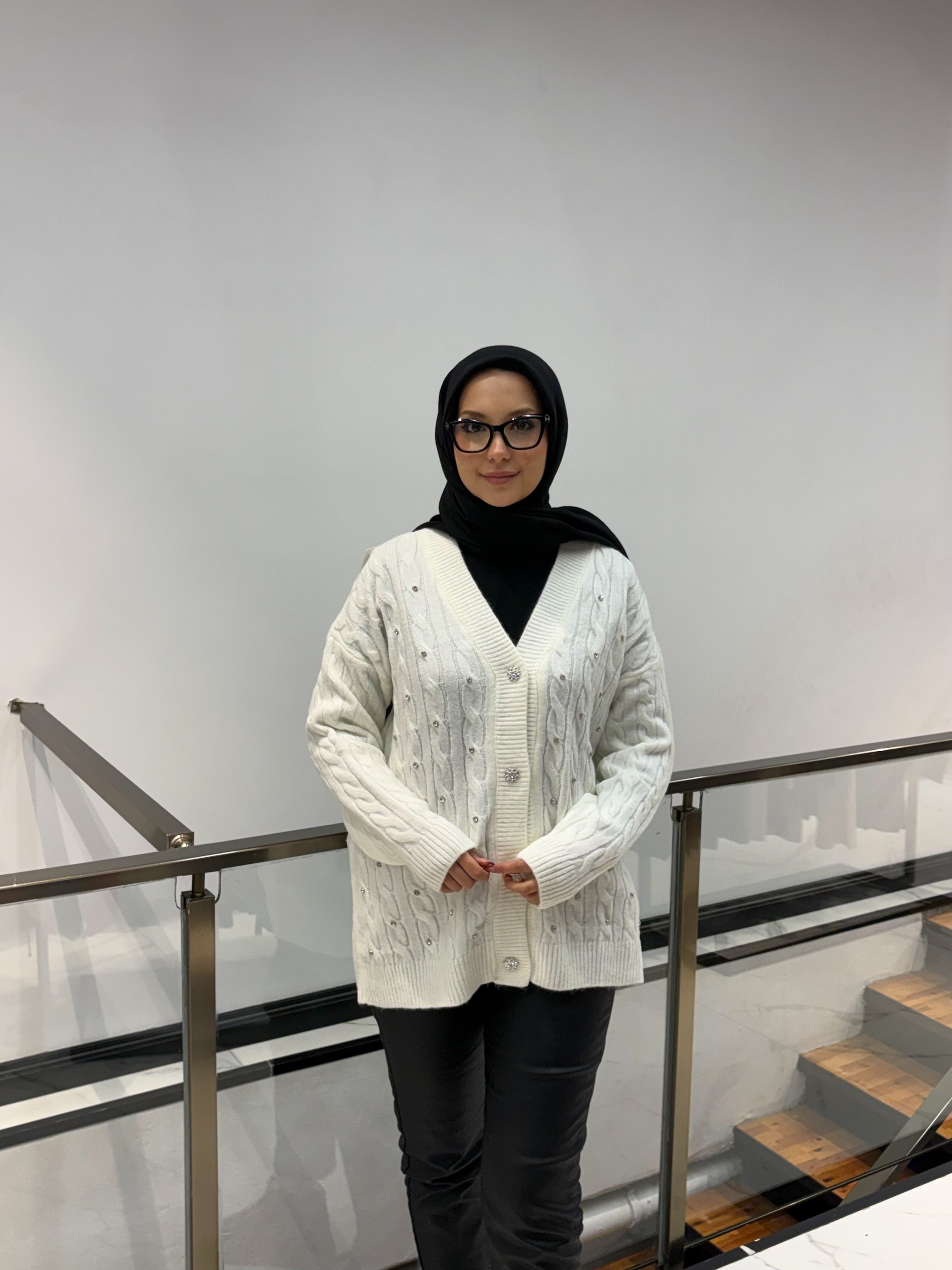 Saç Örgü Taşlı Hırka