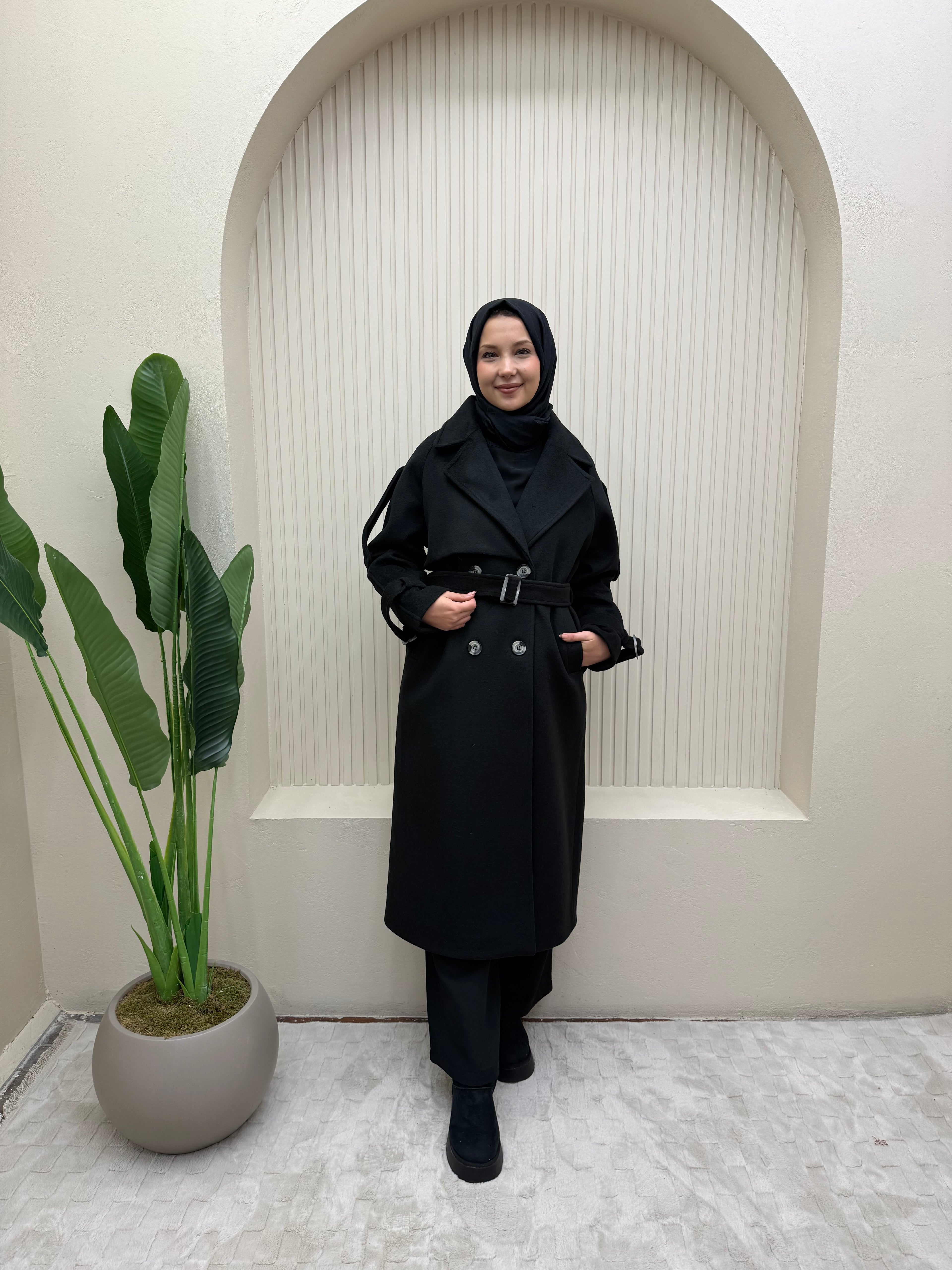 Kaşmir Kaban Apolet Ve Pelerin Detaylı