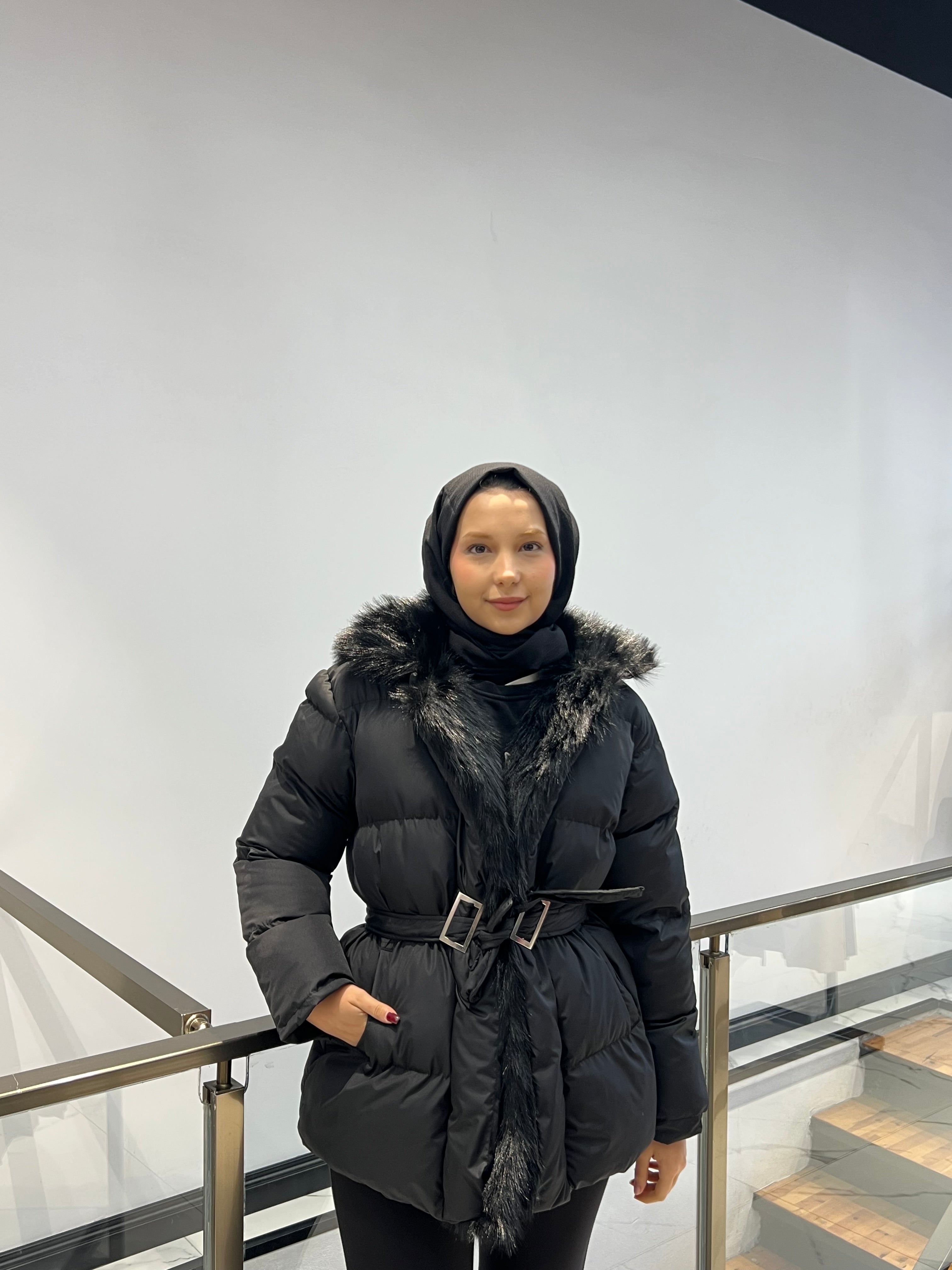 Kürk Detaylı Şişme Mont