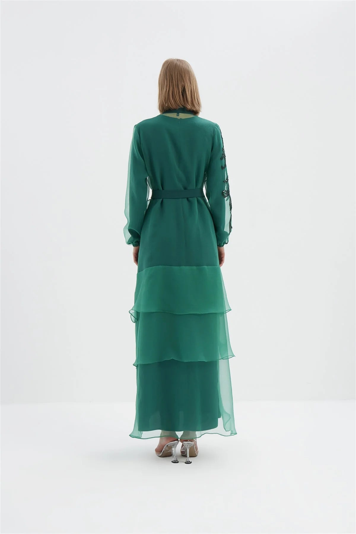 Kat Kat Tüllü İşlemeli Abaya
