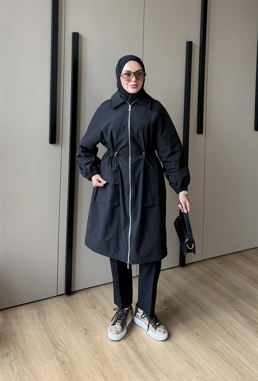 Büzgü Detaylı Torba Cepli Kap