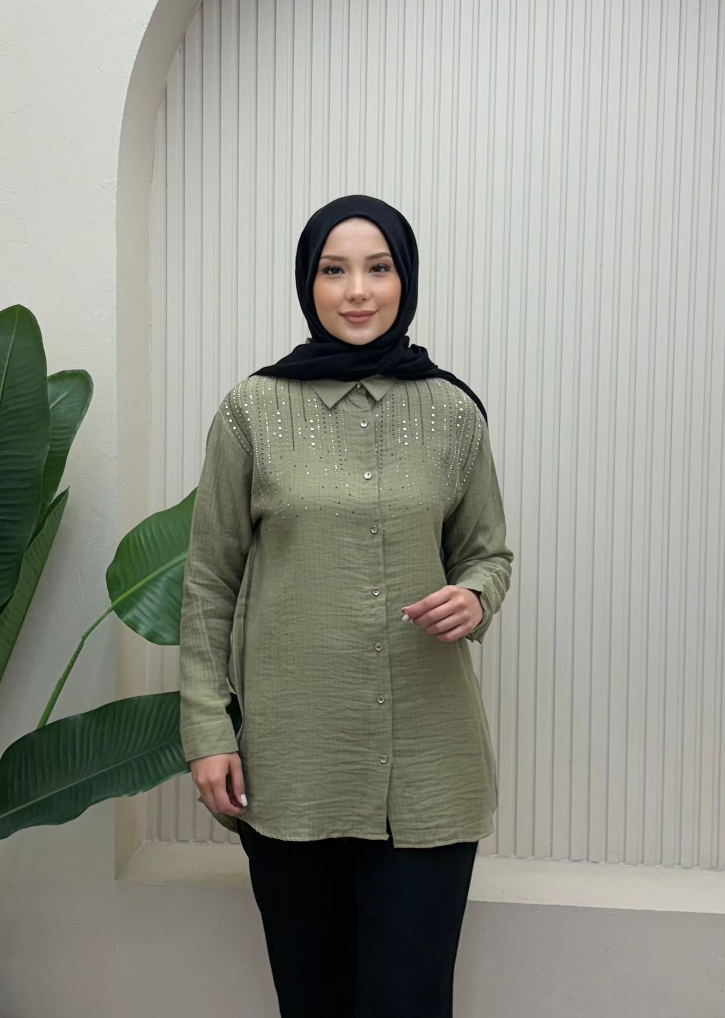 Taşlı Gömlek