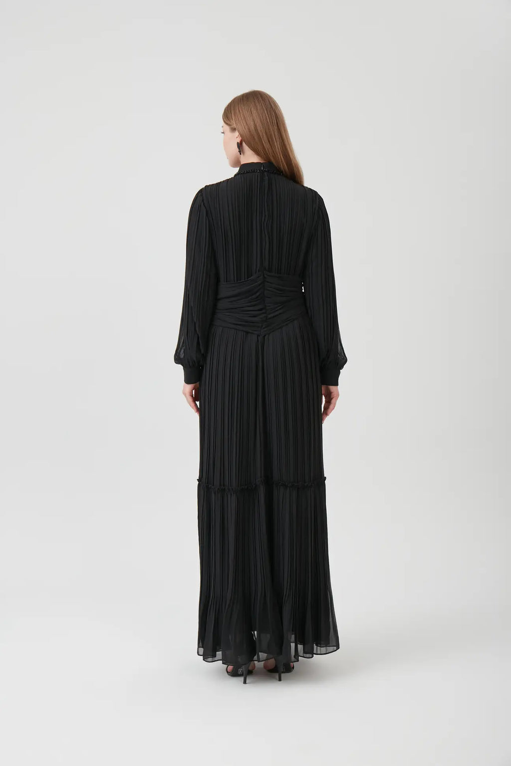 Yakası Taşlı Model Elbise