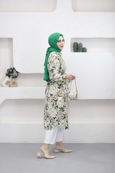 Çiçek Detaylı Tunik