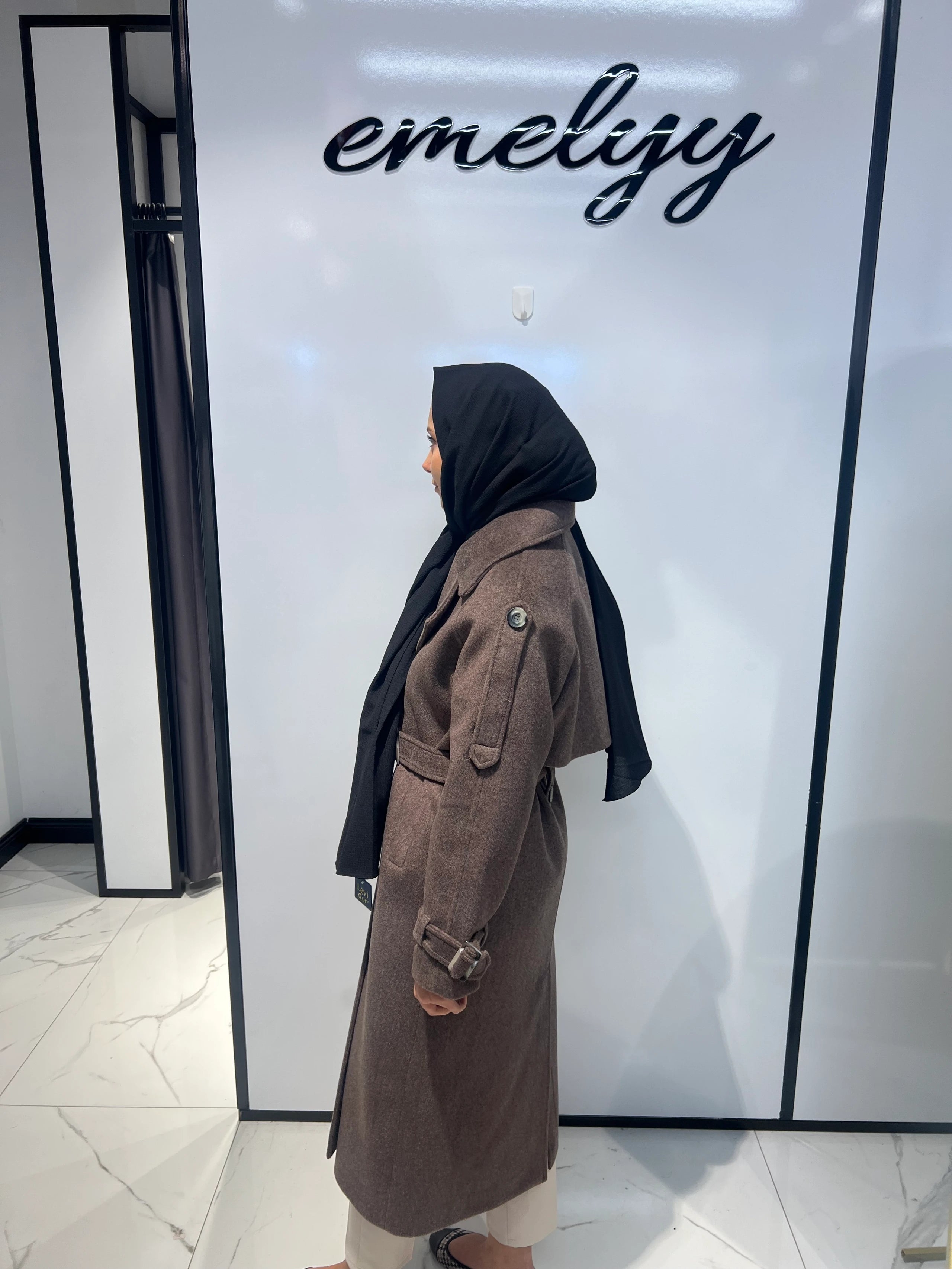 Kaşmir Kaban Apolet Ve Pelerin Detaylı