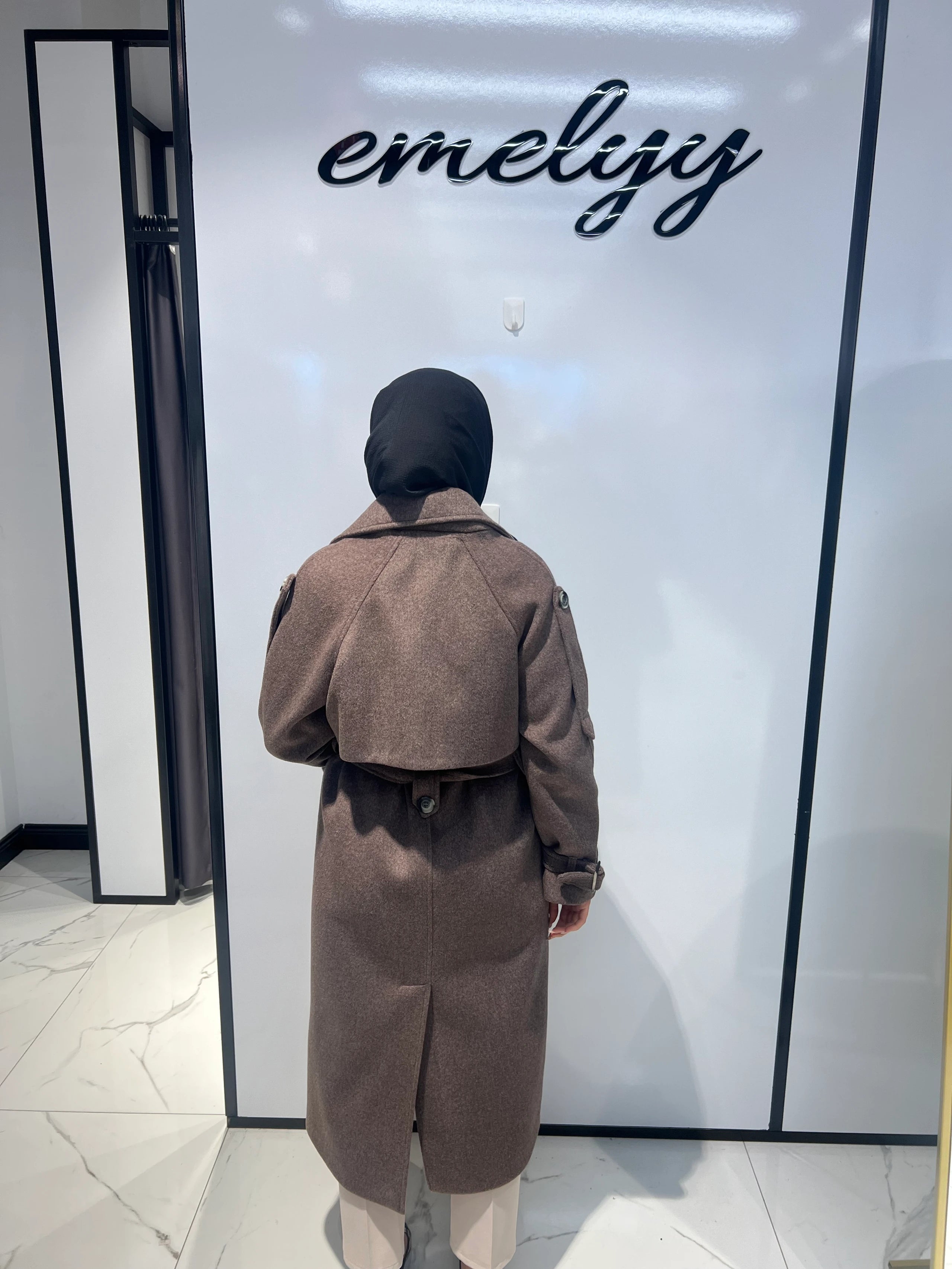 Kaşmir Kaban Apolet Ve Pelerin Detaylı