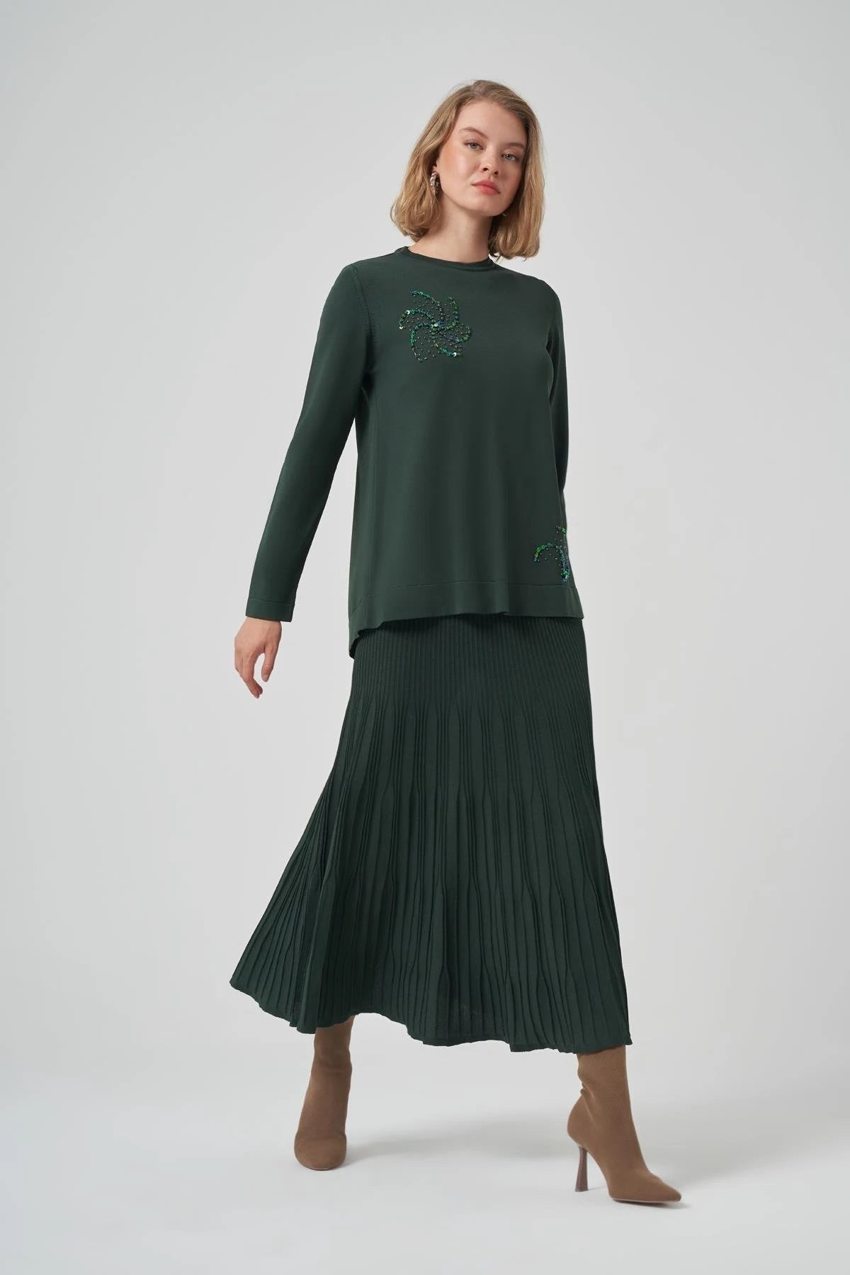 Çiçek İşlemeli Nuss Merserize Takım