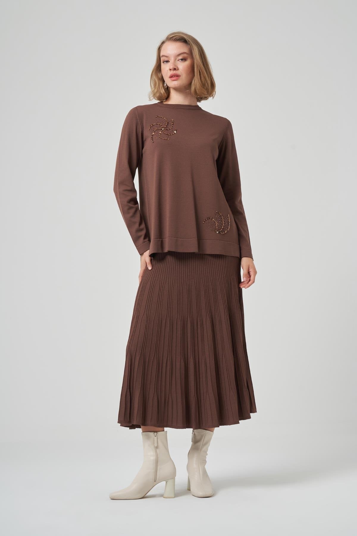 Çiçek İşlemeli Nuss Merserize Takım