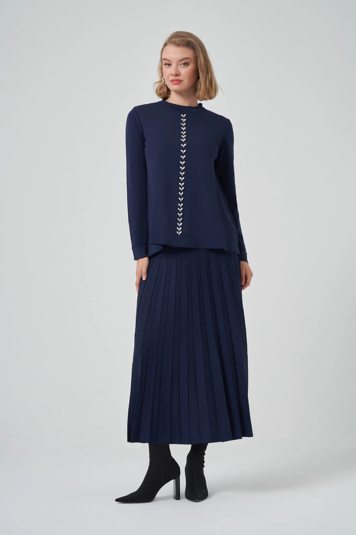 Nuss Taşlı Merserize Takım