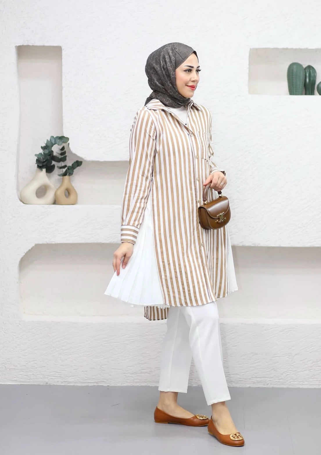 Yanları Fermuar ve Pilise Detaylı Çizgili Tunik