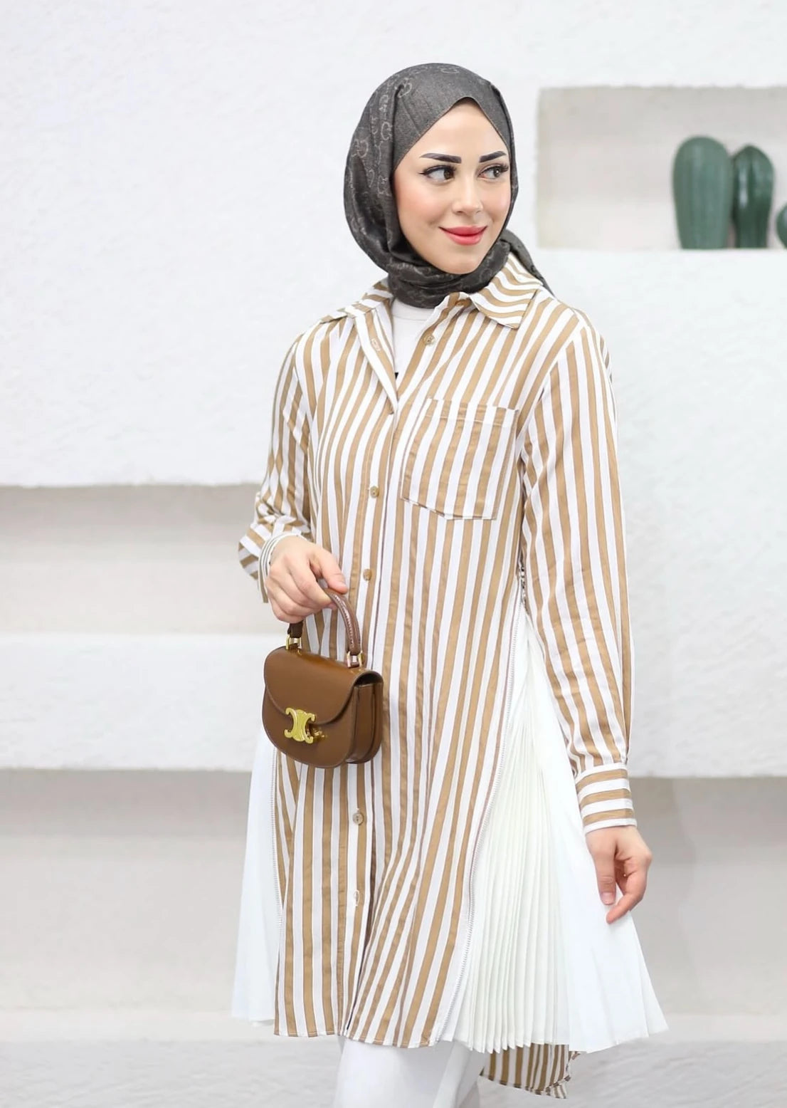 Yanları Fermuar ve Pilise Detaylı Çizgili Tunik