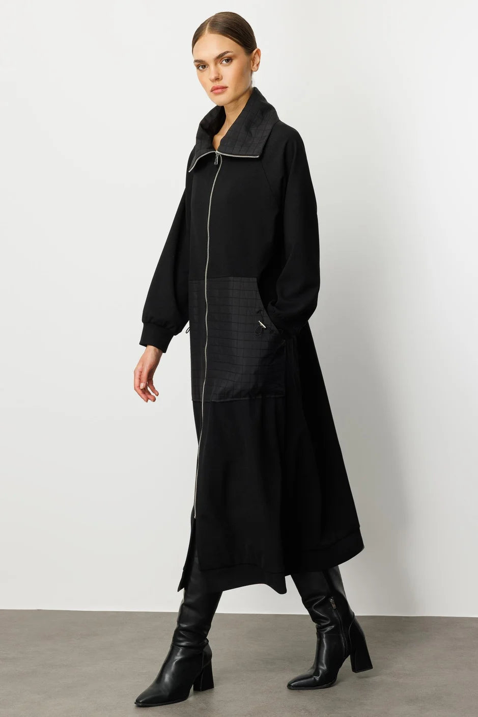 Micca Kare Jakar Kapitone ve Krep Doku Mix Astarlı Mevsimlik Spor Trench Kap